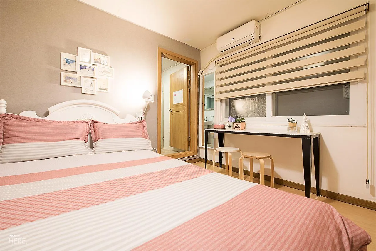 ** Guest house Hongdae Style Guesthouse Seoul South Korea